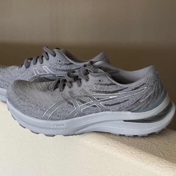 ASICS Gel Kayano 29 Women's Sz 8 Sheet Rock/Pure Silver - Gray Running Walking - Picture 2 of 5